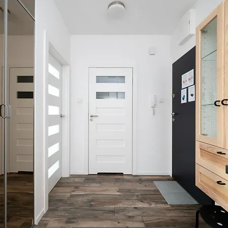 Manufaktura Comfort By Bookinghost شقة