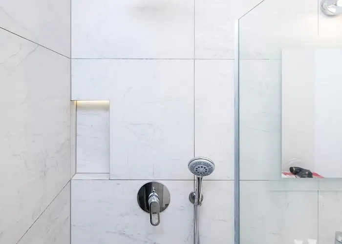 Manufaktura Comfort By Bookinghost Lägenhet