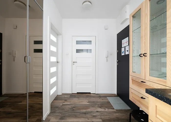 Manufaktura Comfort By Bookinghost شقة