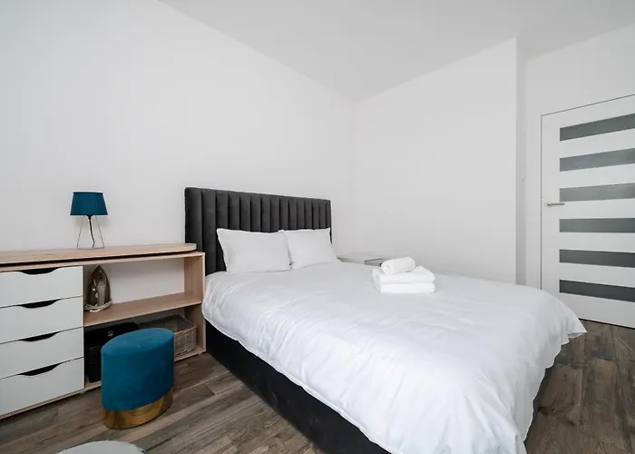 Manufaktura Comfort By Bookinghost وودج