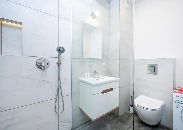 Manufaktura Comfort By Bookinghost Lägenhet